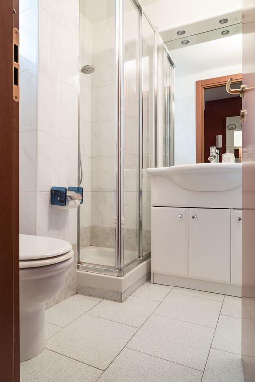 Plinius Apartment Милано Екстериор снимка